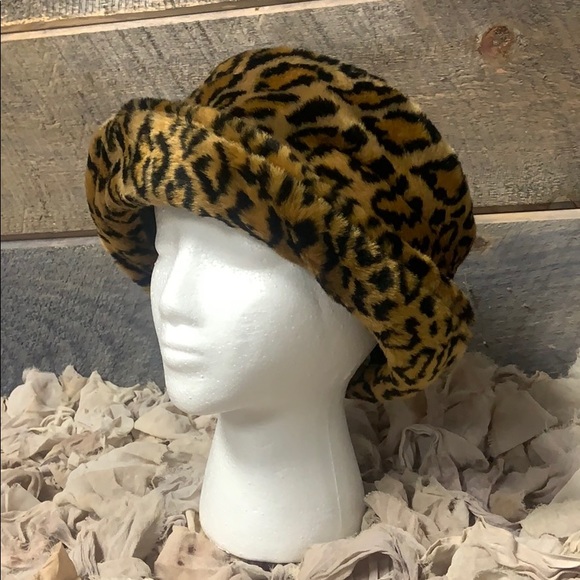 betmar Accessories - Vintage Betmar Leopard Fuzzy Hat